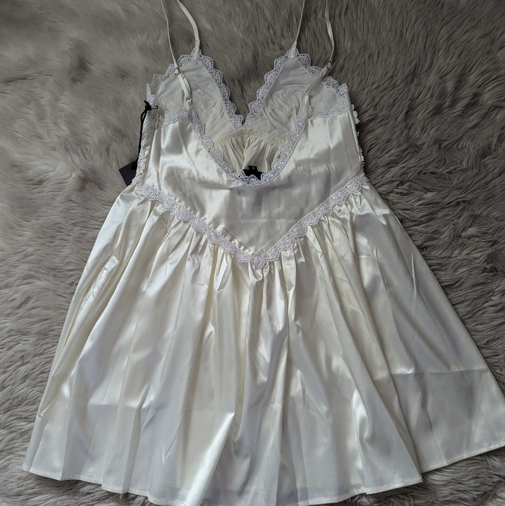 NWT Vanessa Mooney Jolene Dress in White Limited Edition - Picture 14 of 16